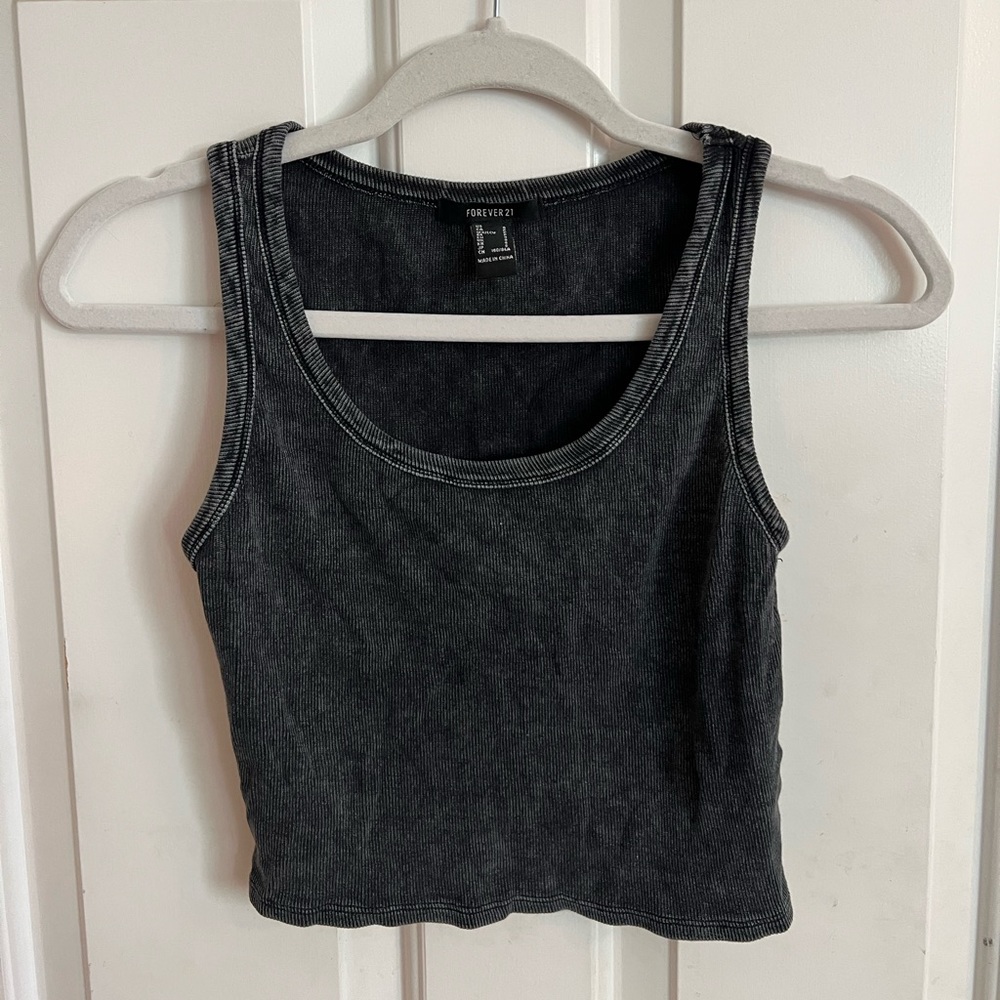 Gray crop top tank